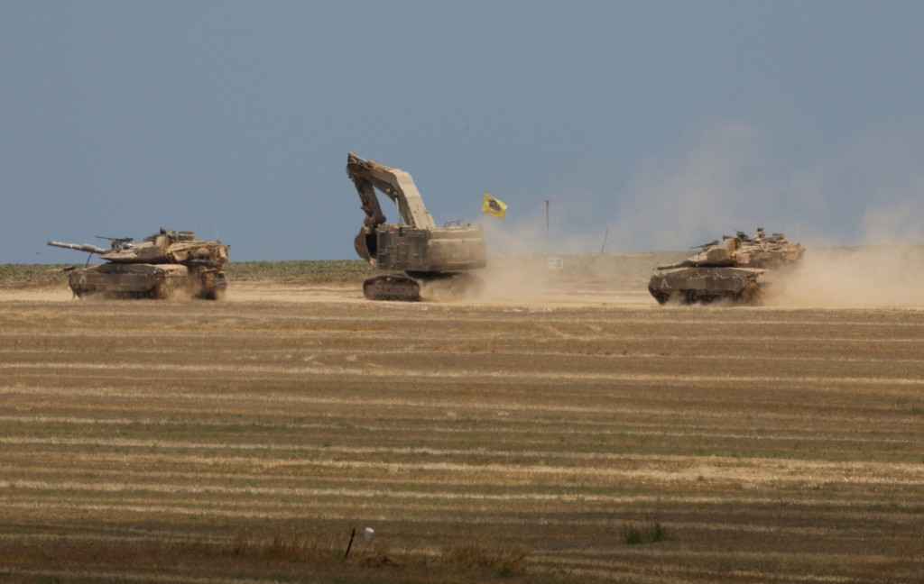 以軍坦克在加沙演習。路透社