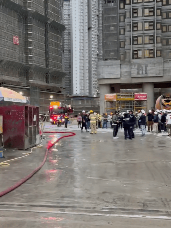 工人疏散至安全位置暫避。Threads:bryantlai7312 工人疏散至安全位置暫避。Threads:bryantlai7312