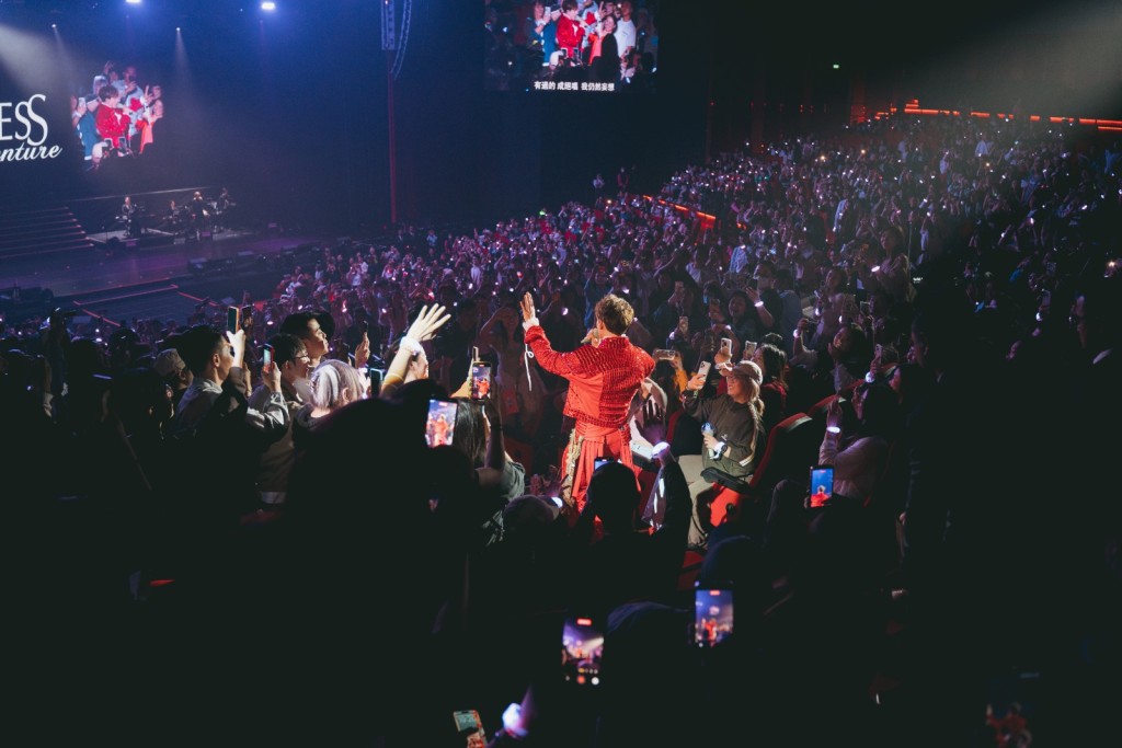 關智斌日前舉行《關智斌演唱會2026 The Endless Adventure Live in Macau》。