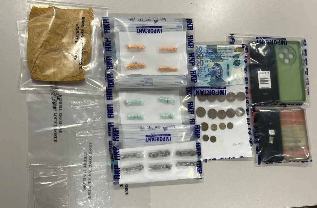 警方檢獲的毒品市值約1.7萬元。警方提供 警方檢獲的毒品市值約1.7萬元。警方提供
