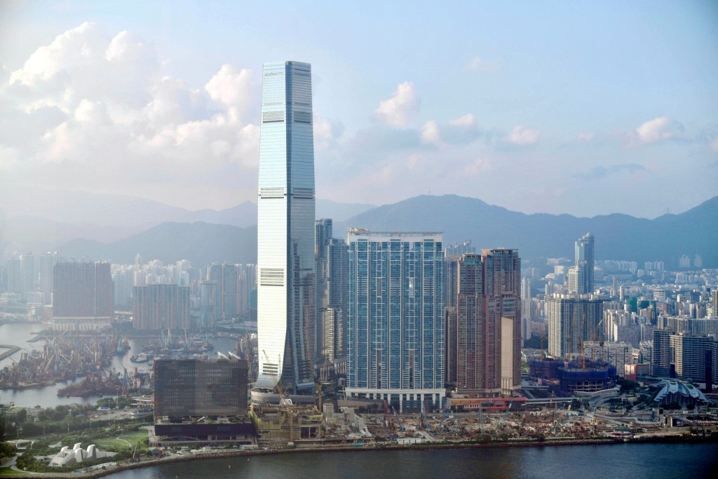 全國政協委員、一國兩制研究中心總裁張志剛表示，香港的「5年規劃」必須結合香港實際情況去推進。