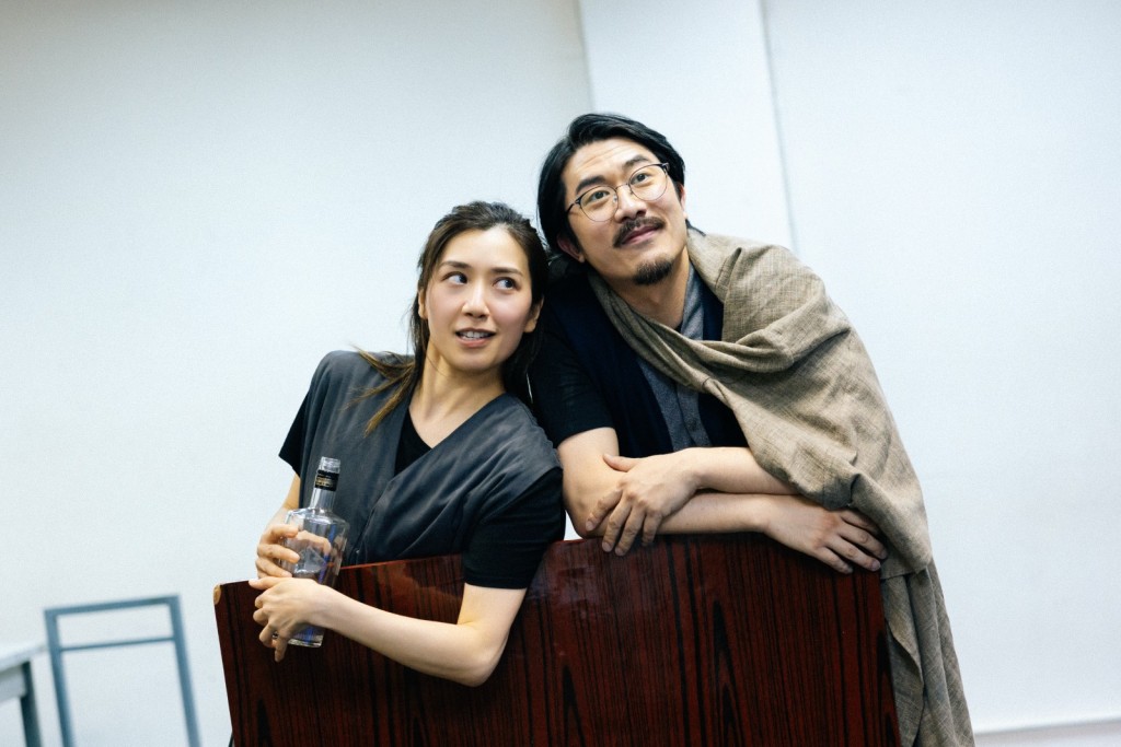 劇中台詞又融入不少現代用語，Mandy坦言壓力爆煲。