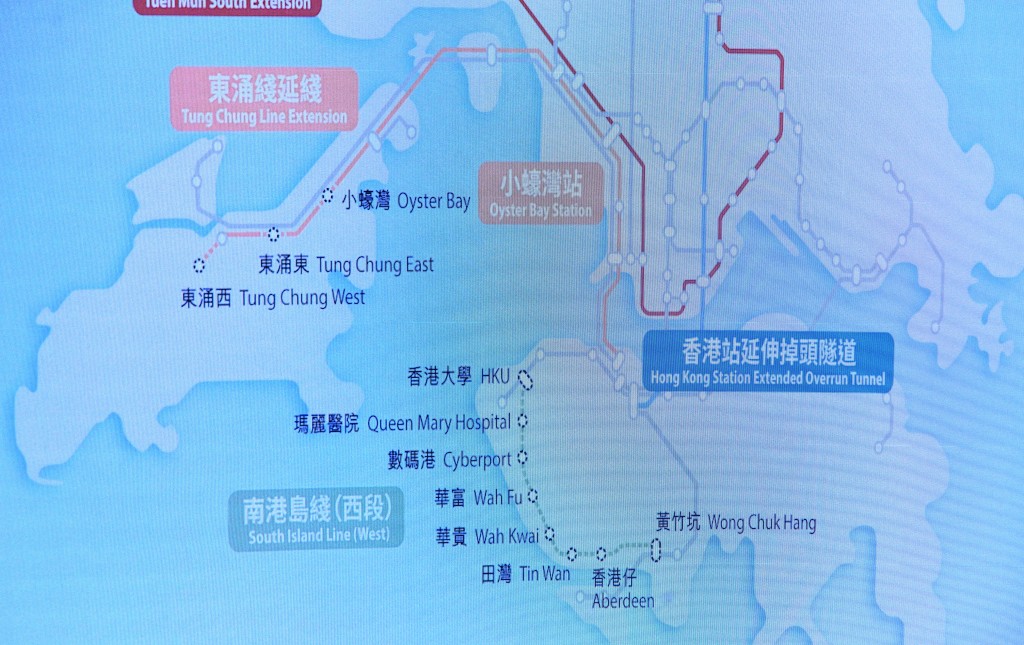 現時工程已進入重要階段，預計未來兩個月內可完成車站地基工程。