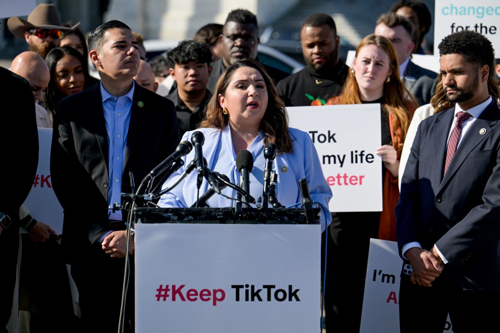 日前美國華盛頓國會山有國會議員舉行新聞發布會力撐TikTok。 路透社
