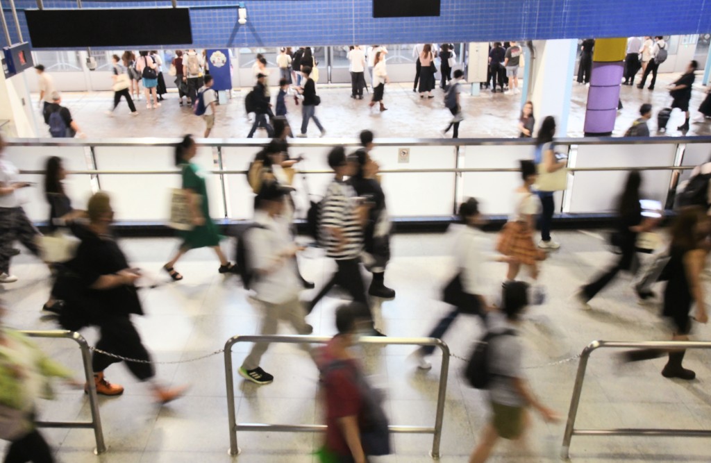 近7成受訪者認為加薪應基於通脹因素。資料圖片