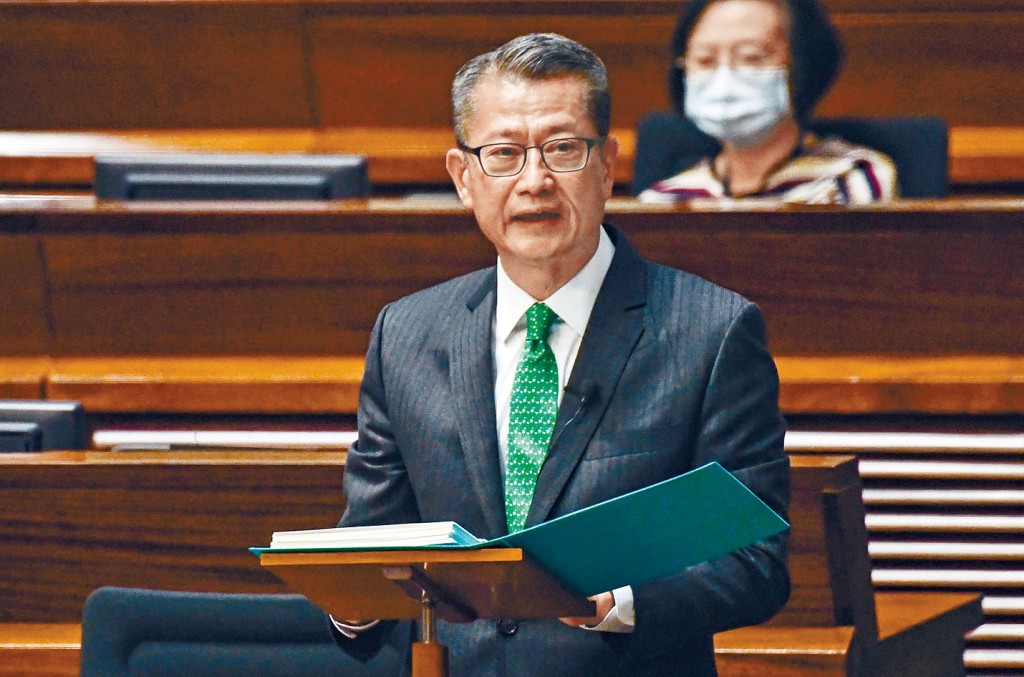 ■陳茂波表示,全球各地正全力推動民衆接種新冠疫苗,務求遏止病毒傳播。