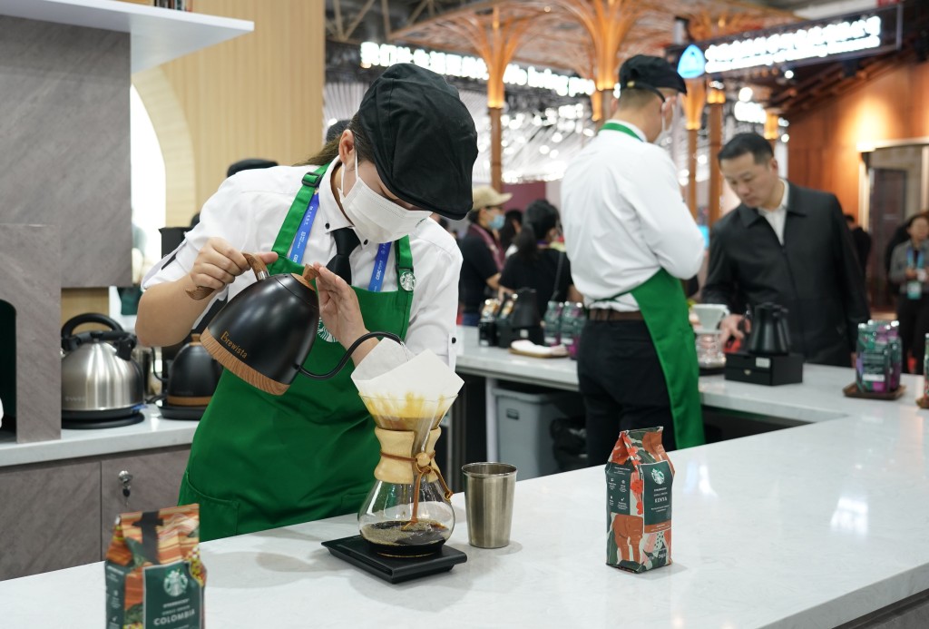 星巴克在中國受到本地品牌的挑戰。