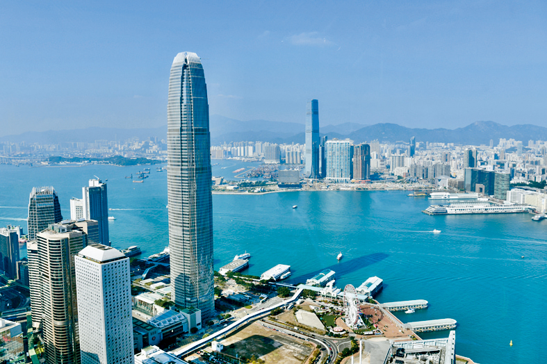 香港國際金融中心排名上升1位至第3，取代新加坡重奪全球3甲。