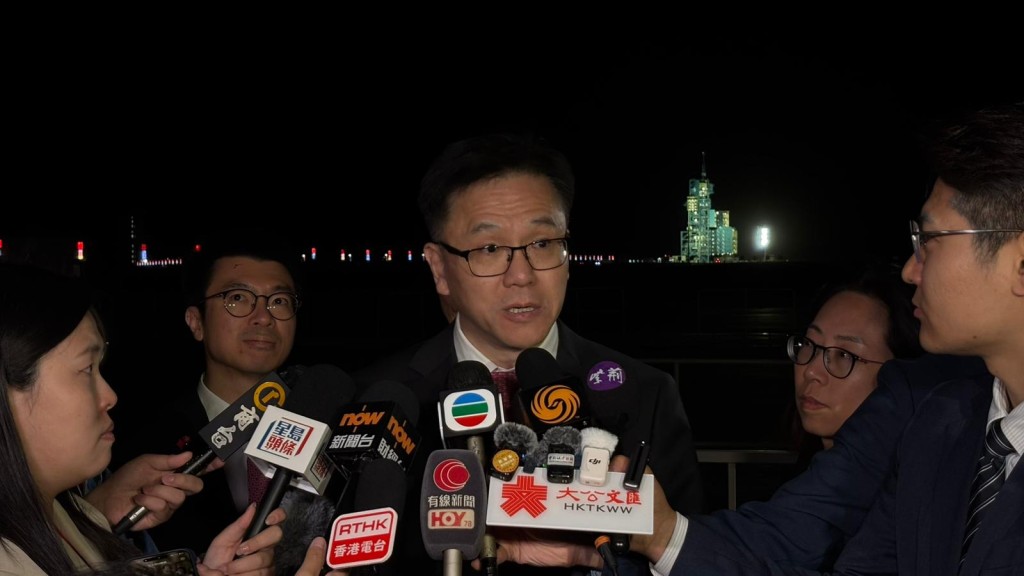 近距離目送神舟二十三號升空,創新科技及工業局局長孫東稱見證了令人激動的時刻,身為中國人的自豪感油然而生。郭詠欣攝 近距離目送神舟二十三號升空,創新科技及工業局局長孫東稱見證了令人激動的時刻,身為中國人的自豪感油然而生。郭詠欣攝