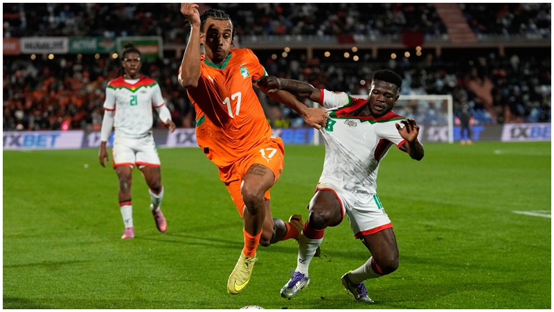 古拿杜伊（左）攻守兼備。AP