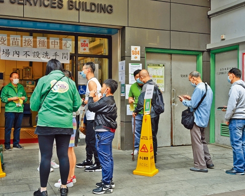 專家小組今日商討,將科興接種降至三歲。