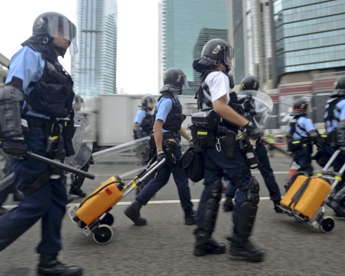 林鄭認為,警員執法是天經地義,是警方的使命。