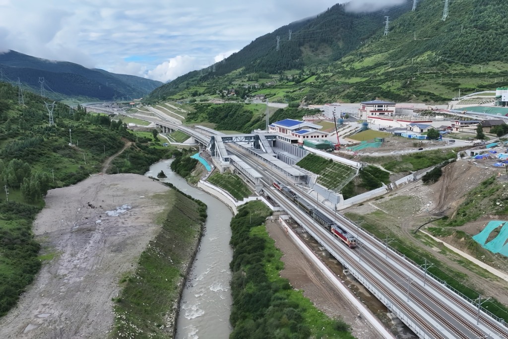 川青鐵路。