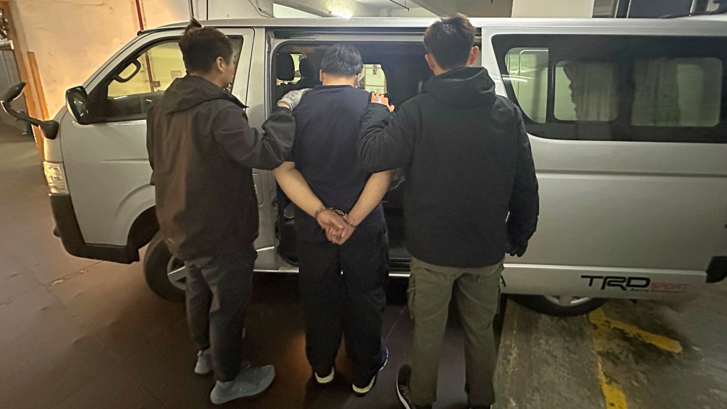 男子涉販毒被捕。