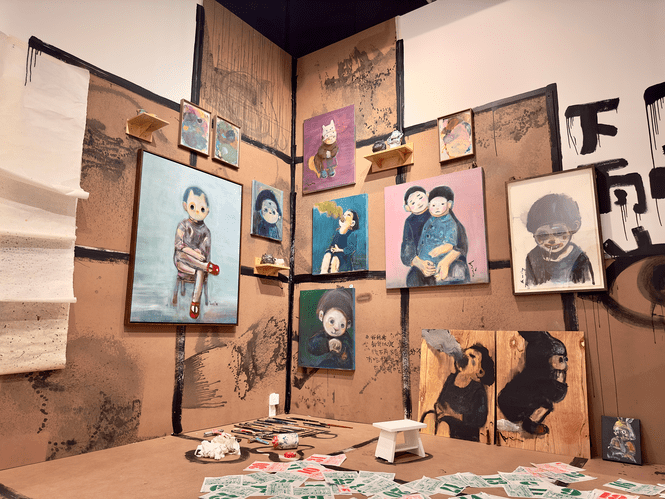 b.wing阿布扎比藝術博覽會的個展。 b.wing阿布扎比藝術博覽會的個展。