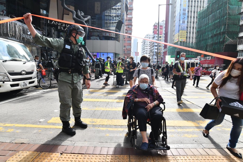 警方拉起封鎖線