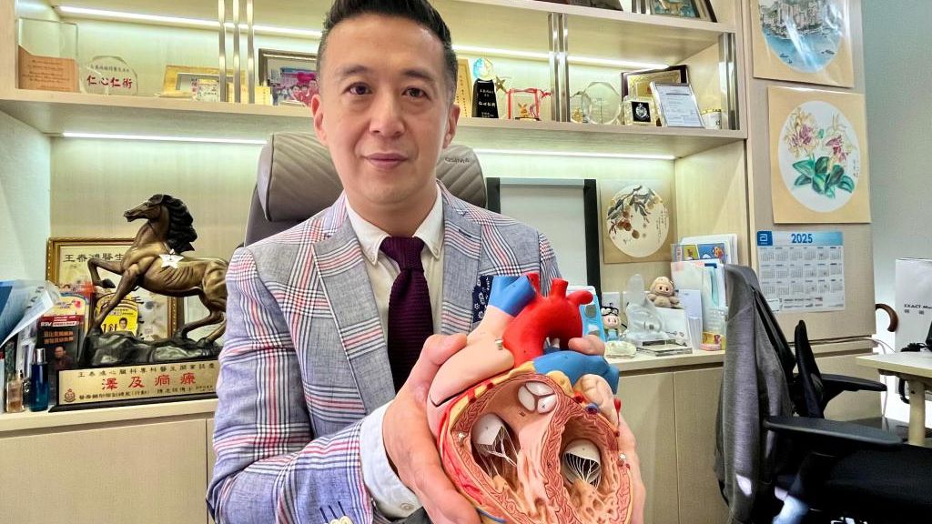 心臟科專科醫生王泰鴻指,預防心臟病發猝死,要由加強社區急救知識及市民主動檢測入手。