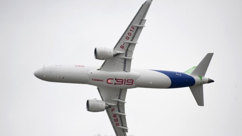 第二架国产C919大型客机正式入列东航机队。网图