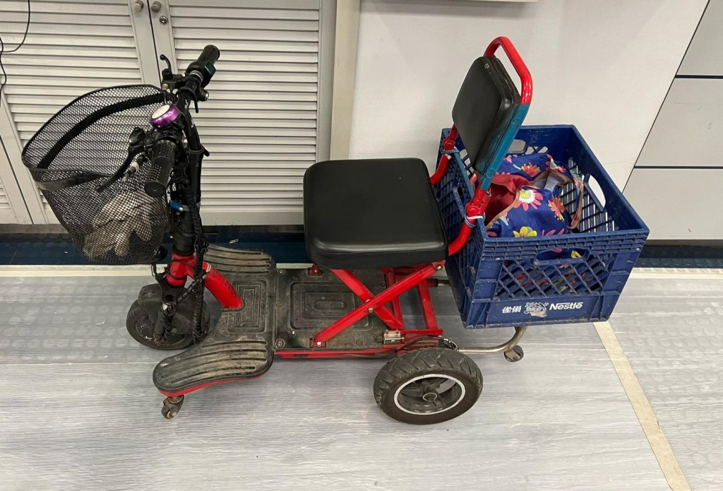 警新界多區打擊非法駕駛電動可移動工具,檢22車。警方圖片 警新界多區打擊非法駕駛電動可移動工具,檢22車。警方圖片