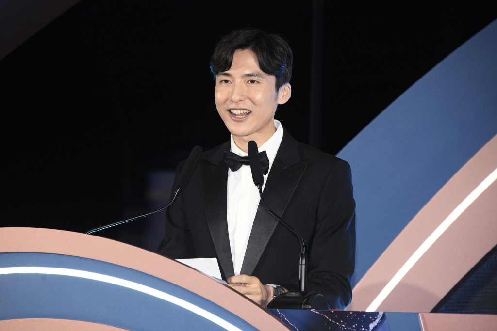 星島新聞集團主席蔡加讚致辭。 星島新聞集團主席蔡加讚致辭。