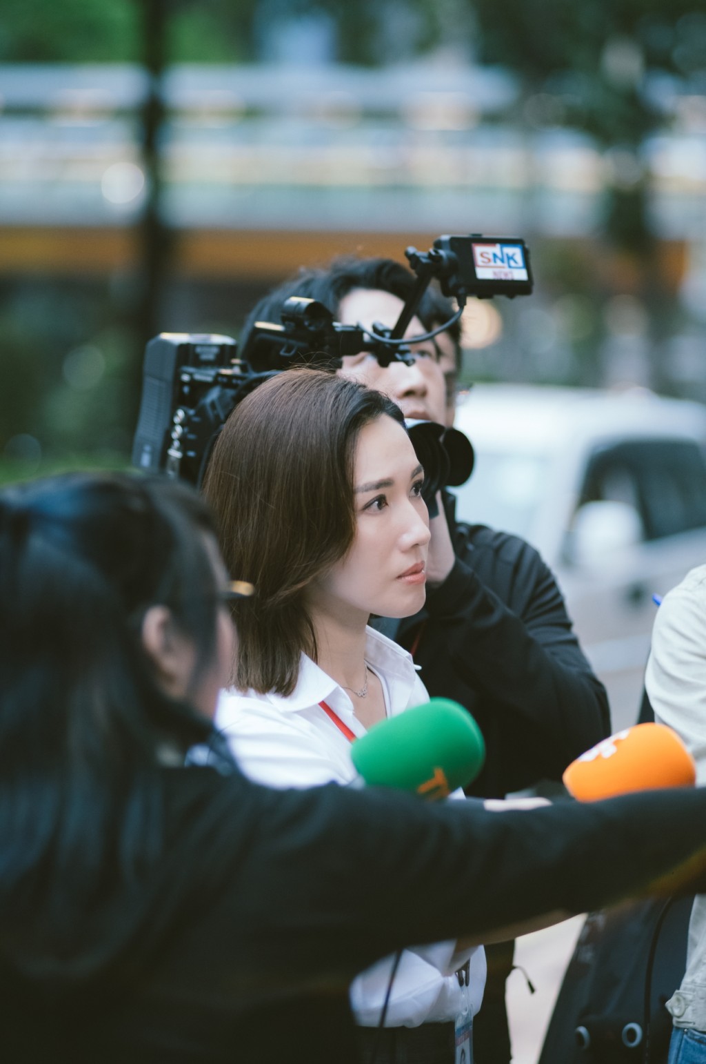 李施嬅近日在《新闻女王》饰演记者「张家妍」广受好评！