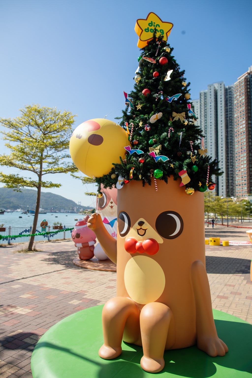 单车发电癫当圣诞树 单车发电癫当圣诞树