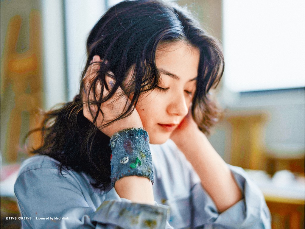 蒔田彩珠飾演京本,畫功超強。 蒔田彩珠飾演京本,畫功超強。