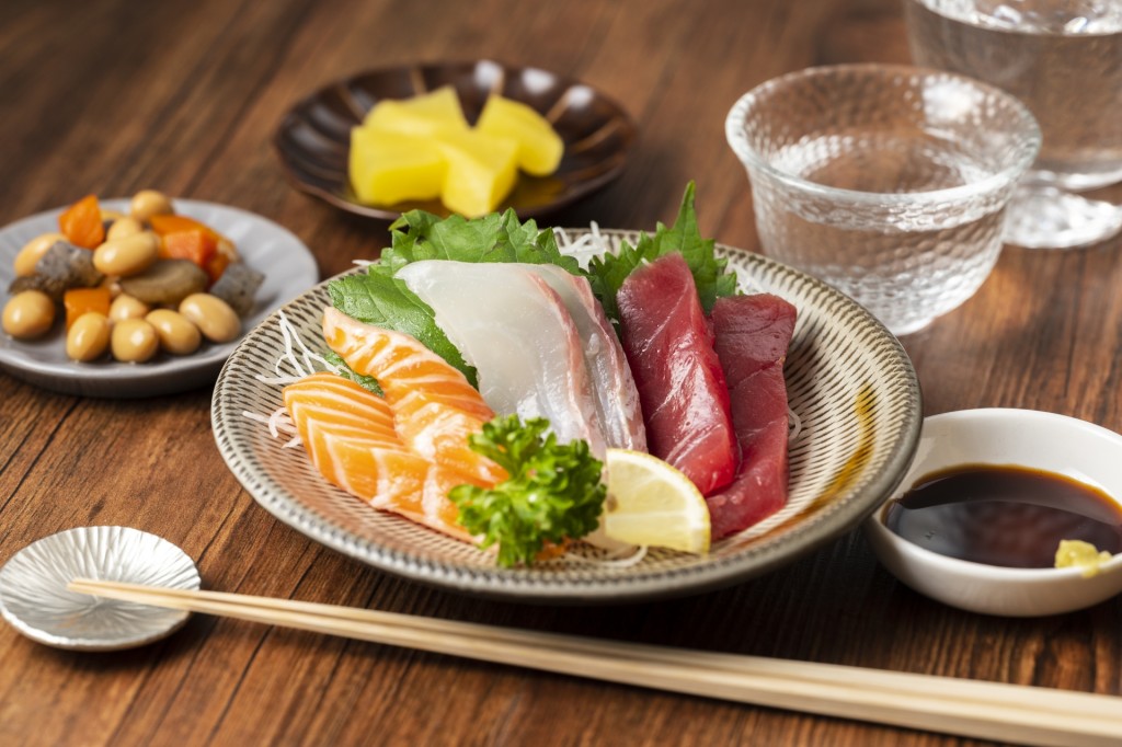 香港女生甚為喜愛的魚生，屬於濕重食物。