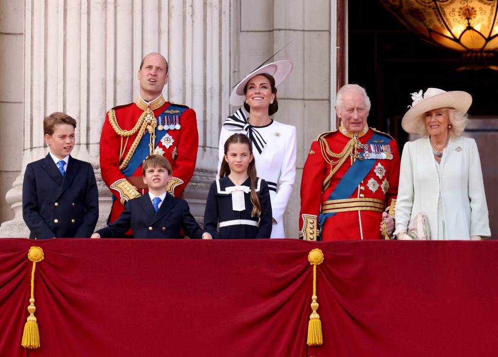 在上月，喬治與其他皇室成員一同出現在白金漢宮的露台上，慶祝祖父英皇查理三世的壽辰。路透社