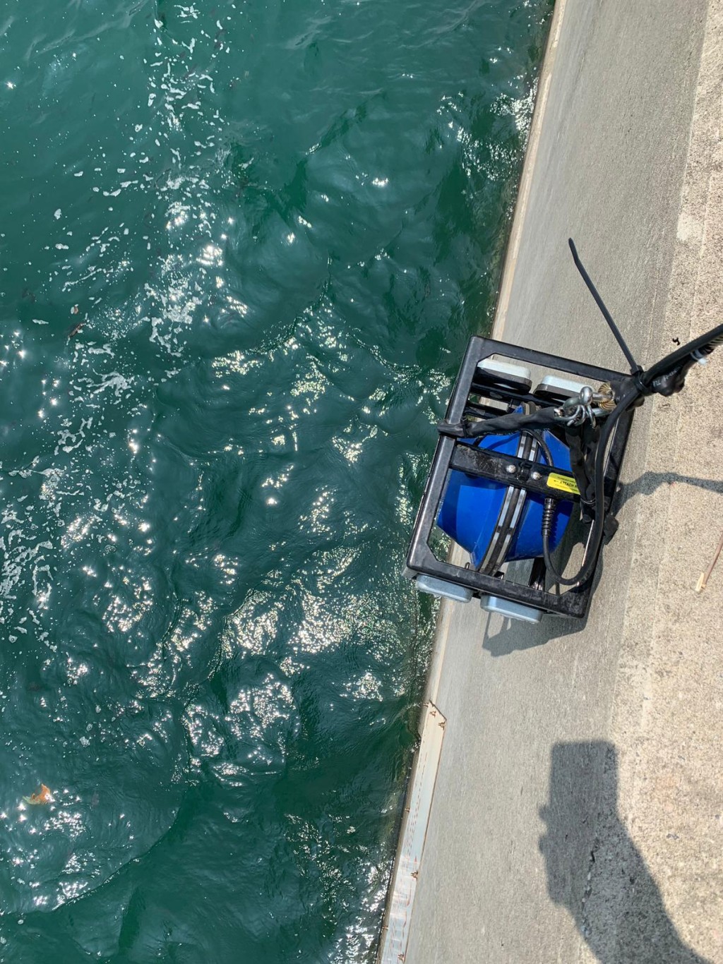 南丫發電廠已設置多套「聲盾」系統，連接水底喇叭。