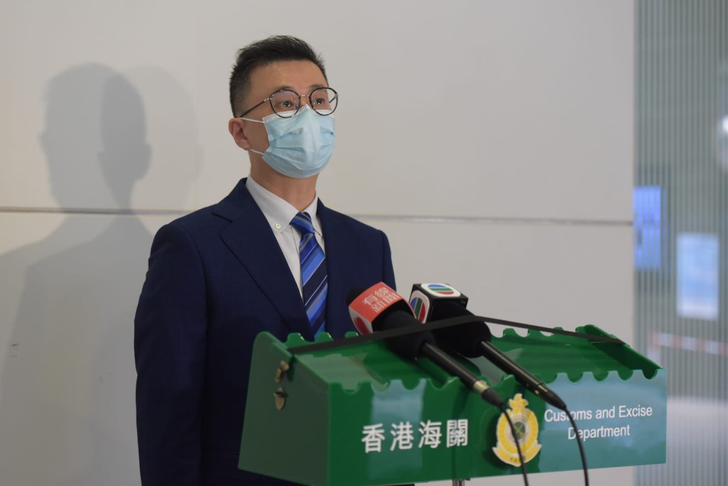 香港海關版權及商標調查科不良營商手法調查第二組指揮官劉志忠。
