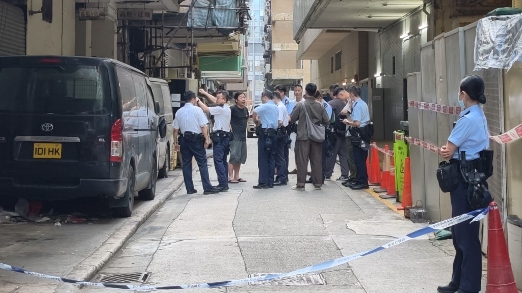 警方封鎖現場進行調查。黃文威攝 警方封鎖現場進行調查。黃文威攝