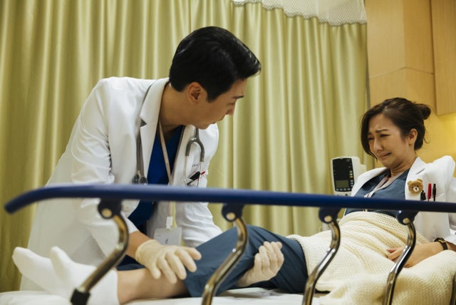 何依婷在《仁醫》演下半身癱瘓醫生，為她打入「最佳女配角」五強。