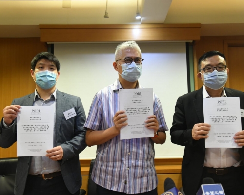 香港民意研究所公布「你是否支持或反對要求從速移交早前被廣東省海警截獲的十二名港人」意見調查。