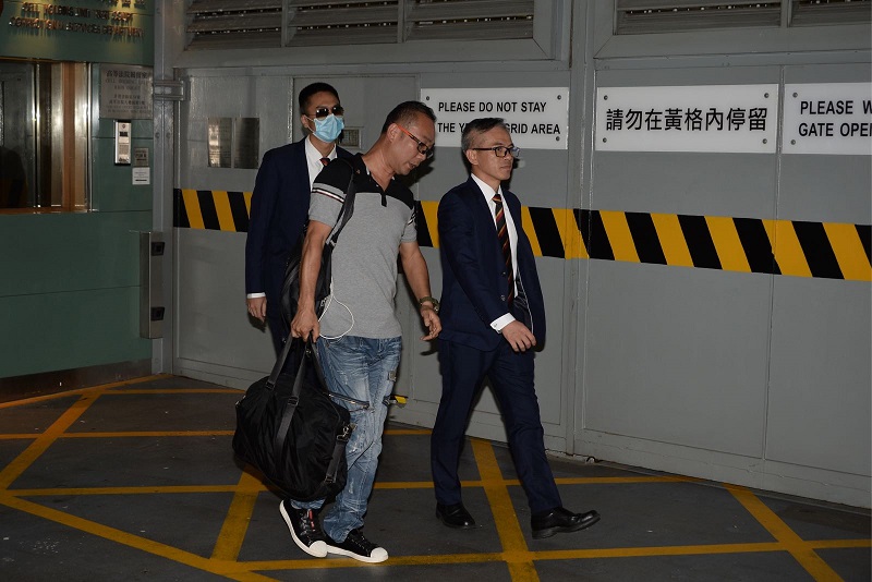 白榮斌及陳少丹獲准保釋。盧江球攝