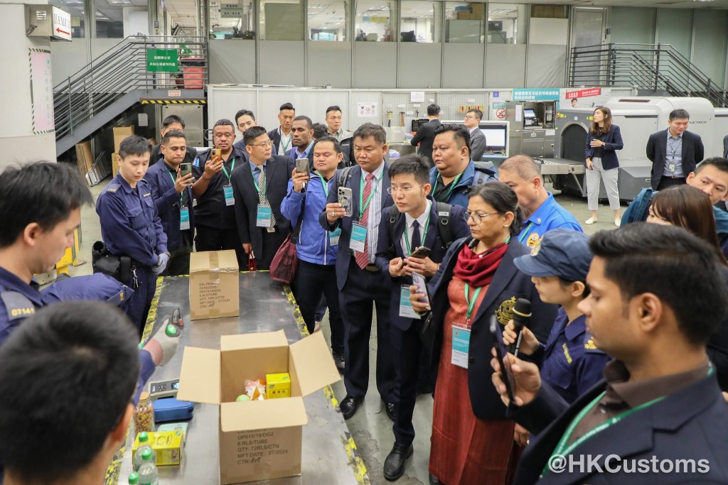 香港海關主辦一連四日「領犬執法及搜查能力建設工作坊」。香港海關facebook圖片