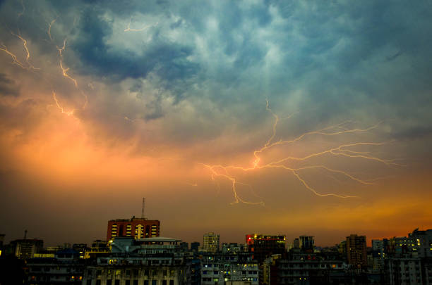 印度每年6月至9月是季风雨季，雷电暴雨频发。