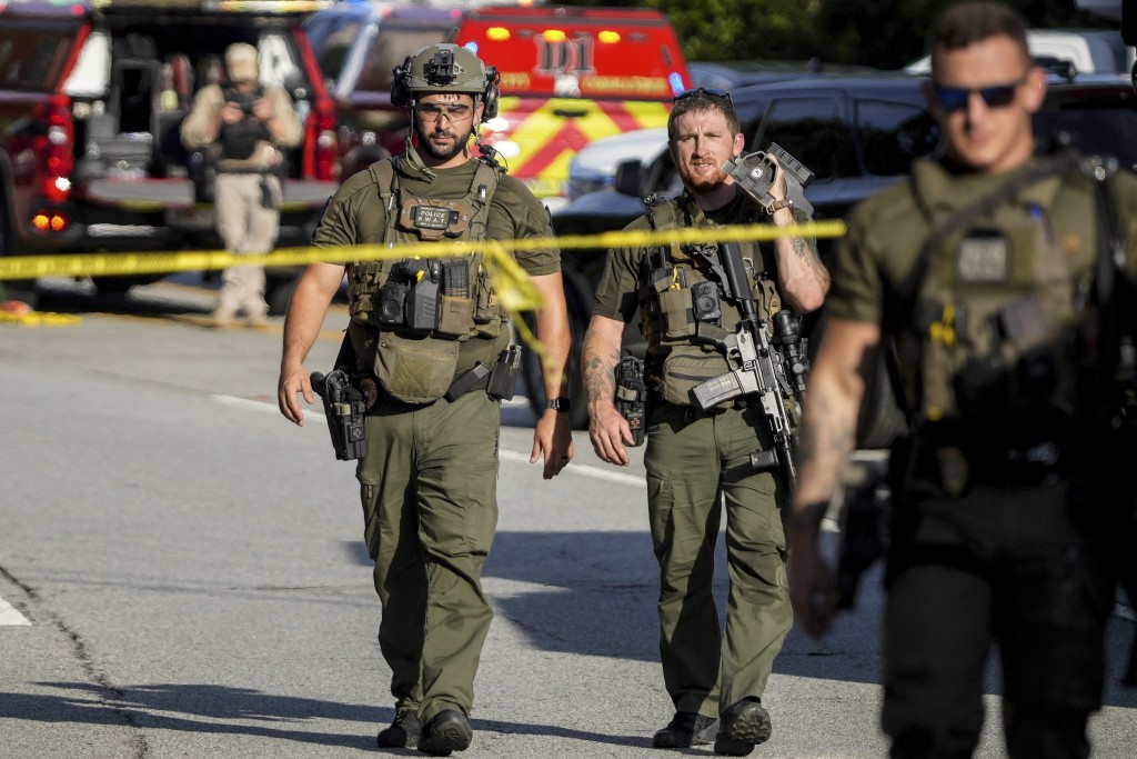 喬治亞州亞特蘭大埃默里大學附近發生槍擊案，大批警員出動。美聯社