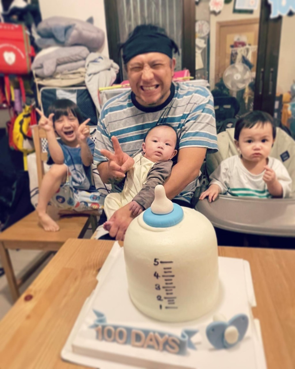 張致恒老婆曾自爆有一個兒子患自閉兼過度活躍症。 張致恒老婆曾自爆有一個兒子患自閉兼過度活躍症。