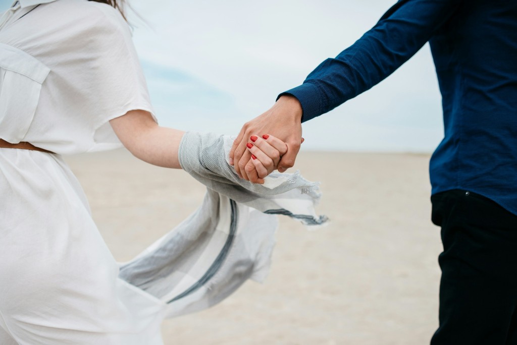他毅然在网上开启了「求婚与结婚倒数计划」,目标是在170日内筹得8万元求婚,并在365日内累积16万港元,合共24万港元完成结婚大计。(示意图) 他毅然在网上开启了「求婚与结婚倒数计划」,目标是在170日内筹得8万元求婚,并在365日内累积16万港元,合共24万港元完成结婚大计。(示意图)