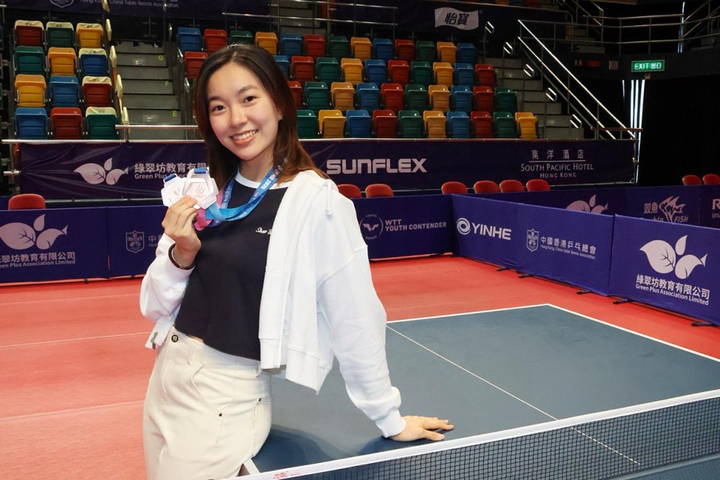 吳詠琳手上的兩面銅牌來自今年7月的世大運。徐嘉華攝 吳詠琳手上的兩面銅牌來自今年7月的世大運。徐嘉華攝