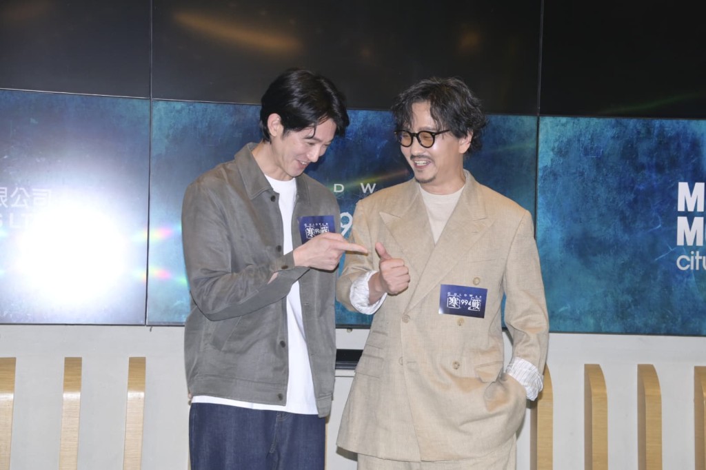 吳慷仁問謝君豪隻手仲痛唔痛。