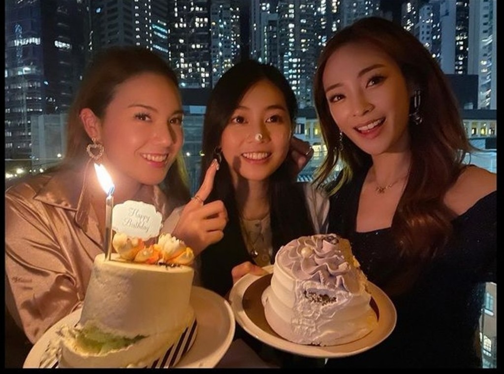 蛋糕快塌下,好危險。