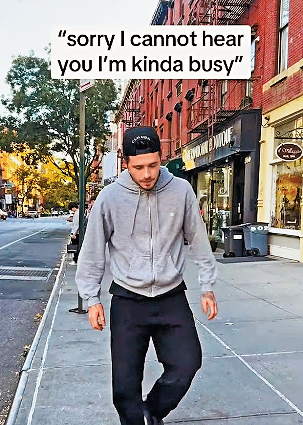 碧咸家逆子Brooklyn繼在社交網封鎖父母後，又拍片暗諷家人。