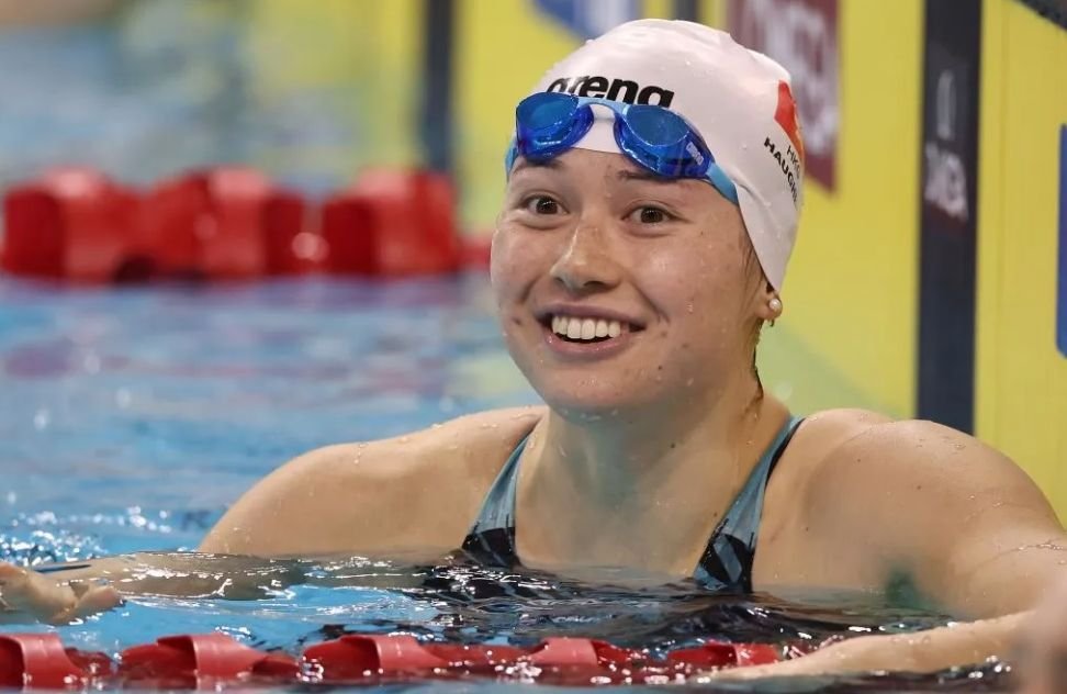 何诗蓓晋级200米自由泳复赛。 FINA资料图片