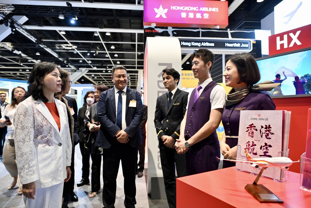 這次職業博覽會除了見習機師和空中服務員,也包括工程、維護及技術職缺。 這次職業博覽會除了見習機師和空中服務員,也包括工程、維護及技術職缺。