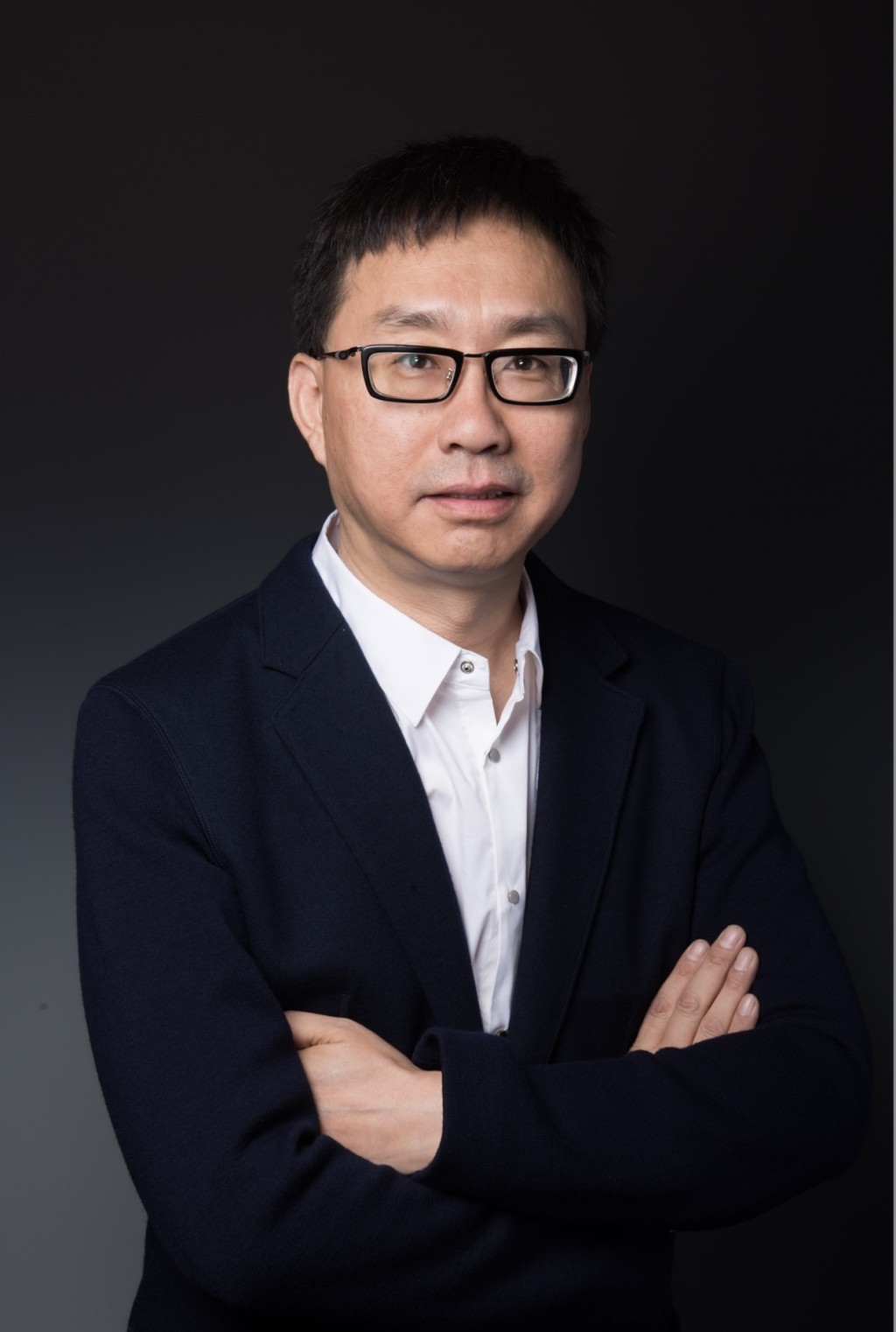 導演甲丁以創新視角重塑經典《卡門》。 導演甲丁以創新視角重塑經典《卡門》。