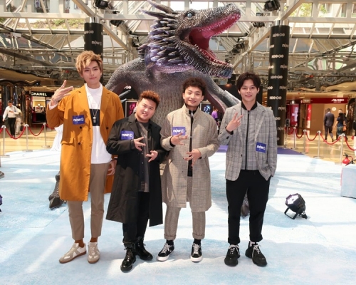 ERROR笑言是教壞人的導師。