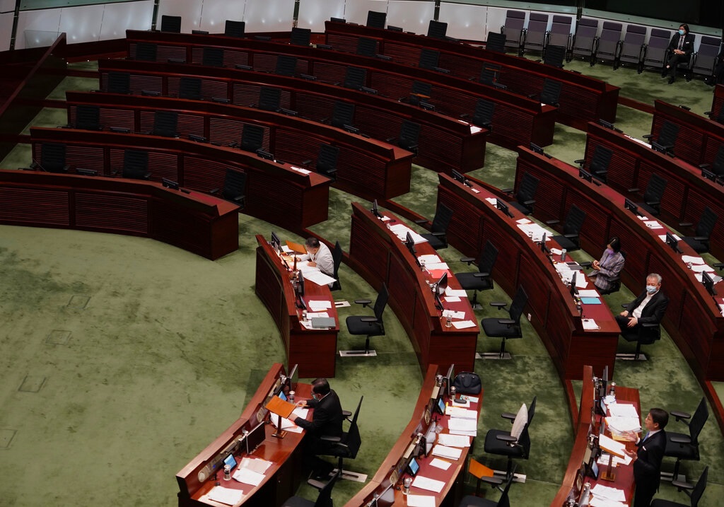 15名民主派議員決定總辭。AP圖片