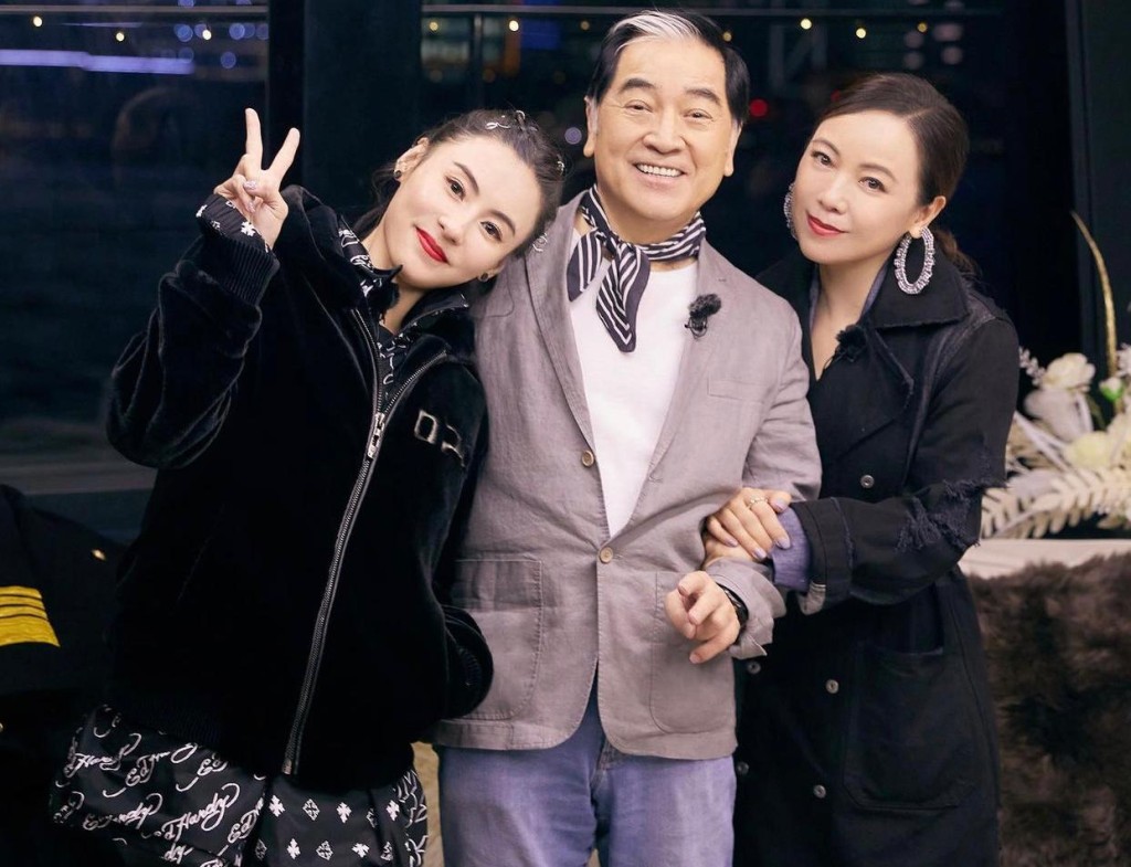 雯女於社交網貼出與（左起）栢芝、Paul哥的合照。